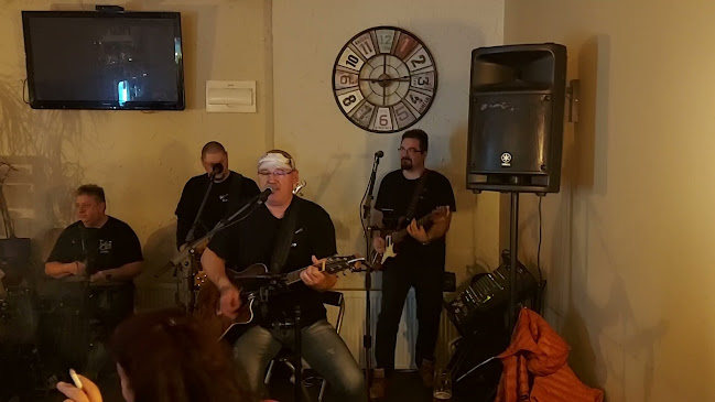 Opinii despre POLEPOLE caffe and cocktail bar în Bratislava - Gastronómia a pohostinstvo