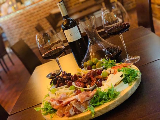 Vinotéka pri Modrom kostolíku - Bratislava