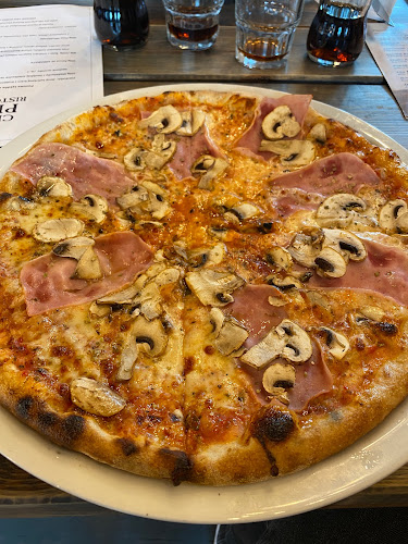 Opinii despre Chilli Pizza Pub în Banská Bystrica - Gastronómia a pohostinstvo