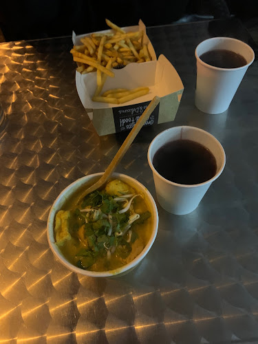 Opinii despre Laksa & Grill în Bratislava - Gastronómia a pohostinstvo