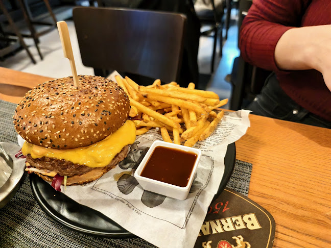 Comentarii opinii despre Bernard Pub Maladinovo