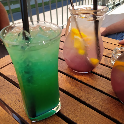 Pizzeria & Caffé bar - Gastronómia a pohostinstvo