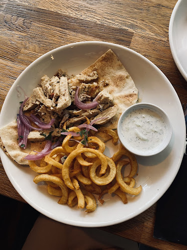 Comentarii opinii despre MÁJ - piváreň, pizza, BBQ