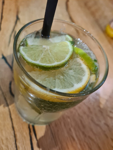 Fat Louis Burger - Gastronómia a pohostinstvo