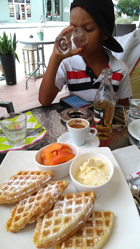 Comentarii opinii despre Kaviareň Budapest