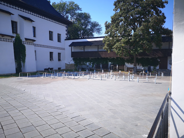 Lázna, 985 52 Divín