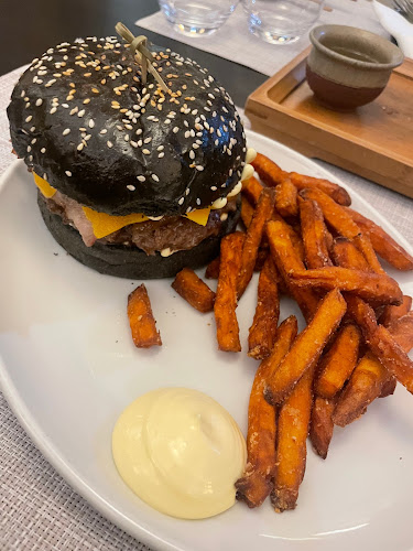 Opinii despre Kazumi Restaurant în Bratislava - Gastronómia a pohostinstvo