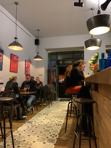 Comentarii opinii despre Viecha malých vinárov