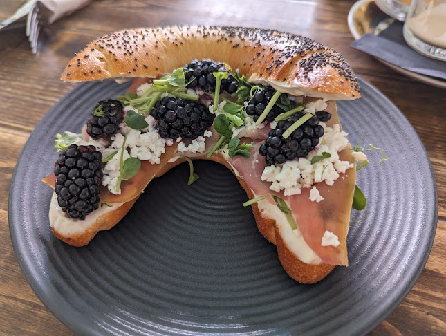 Opinii despre Panenská kaviareň în Bratislava - Gastronómia a pohostinstvo