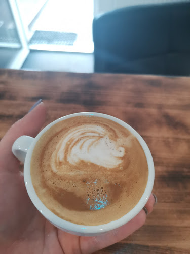 RIVERI Caffe & Bar - Gastronómia a pohostinstvo