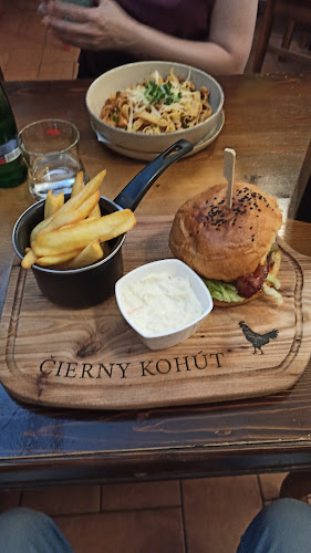 Comentarii opinii despre ČIERNY KOHÚT REŠTAURÁCIA