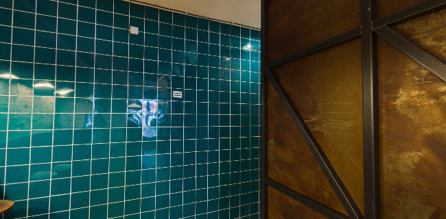 QUINSBORO - Gastronómia a pohostinstvo