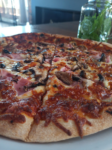 Reštaurácia Áčko - Šurany