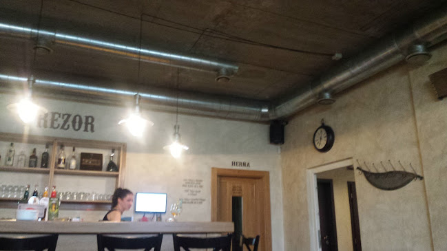 Trezor - Lounge & Bar - Brezová pod Bradlom