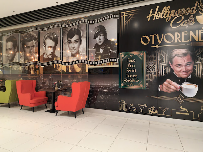 Hollywood Café (OC Max)