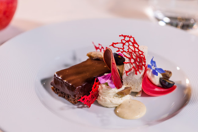 Hviezdoslavovo námestie 3, 811 02 Staré Mesto