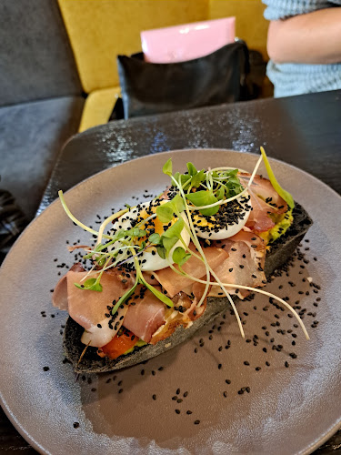 Moment - Gastronómia a pohostinstvo