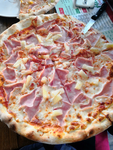 Comentarii opinii despre Pizza Pazzo & Fresh Salads