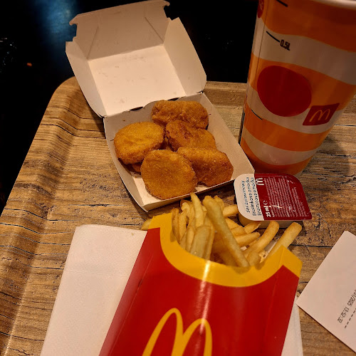 McDonald's OC Mlyny Nitra - Gastronómia a pohostinstvo