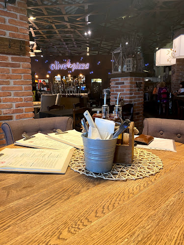 Olive Pizza Restaurant / OC Cassovia - Juh