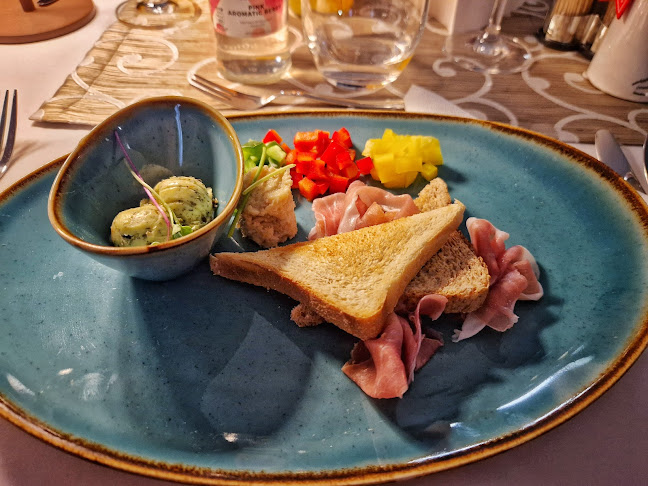 Opinii despre VALLA penzión & reštaurácia în Malacky - Gastronómia a pohostinstvo