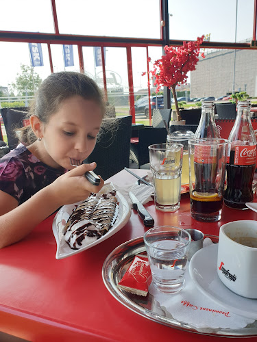 Opinii despre Segafredo Family Center în Dunajská Streda - Gastronómia a pohostinstvo