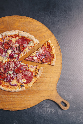 MAYDAY PIZZA - Gastronómia a pohostinstvo