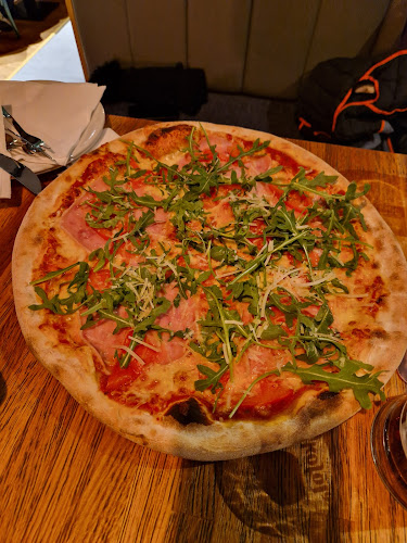 MÁJ - piváreň, pizza, BBQ - Žilina