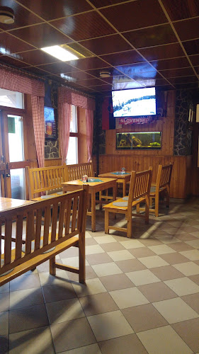 Koman Milan - Hostinec a kolkáreň „U Komanov“ - Gastronómia a pohostinstvo