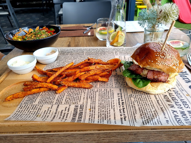 Comentarii opinii despre IKARUS Street Food