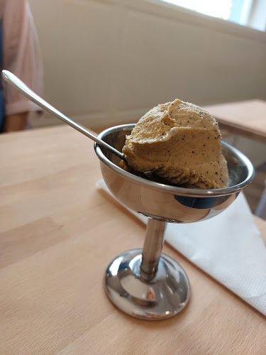 Rustaveliho 8, 831 06 Bratislava