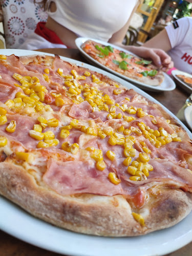 Pizza Lux - Gastronómia a pohostinstvo