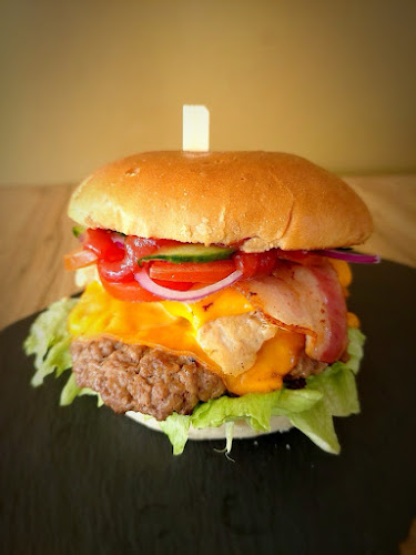 BÁZIS Restaurant & Pizzeria - Gastronómia a pohostinstvo