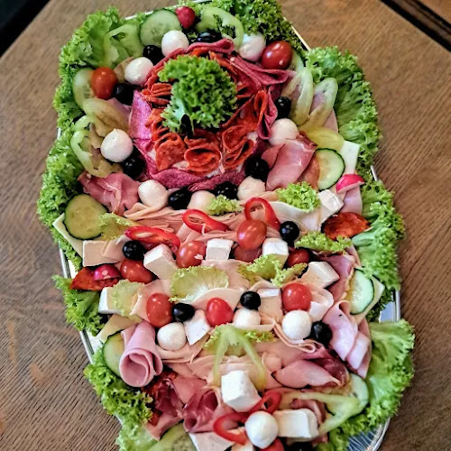 Kaviareň Varesse - Gastronómia a pohostinstvo