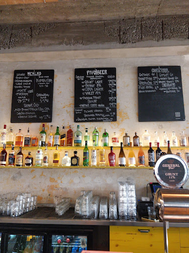 Skrytý bar - Gastronómia a pohostinstvo