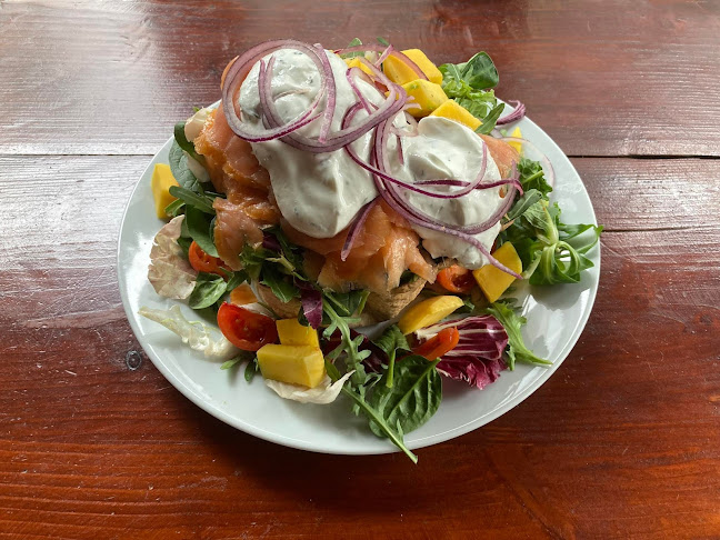 Daniels Pub & Restaurant