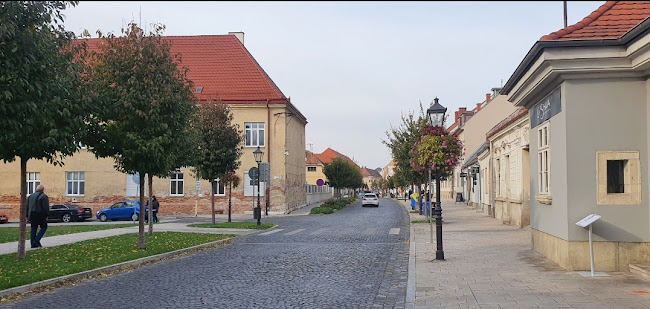 Opinii despre BASE în Trnava - Gastronómia a pohostinstvo