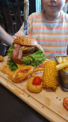 Výhonská 7532/1, 831 06 Bratislava