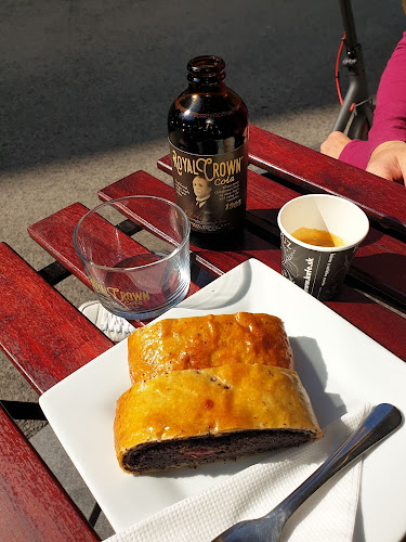 Comentarii opinii despre KAFEHAUS Lumière