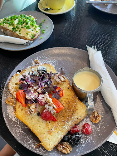 Comentarii opinii despre Moment