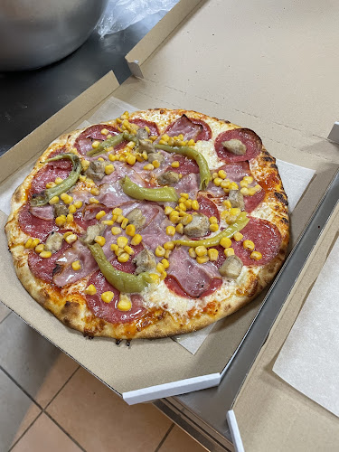 Opinii despre Pizza & Burger Gustosa în Poprad - Gastronómia a pohostinstvo