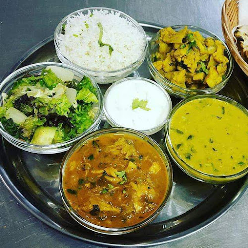 Opinii despre Nivara Indian Restaurant în Bratislava - Gastronómia a pohostinstvo