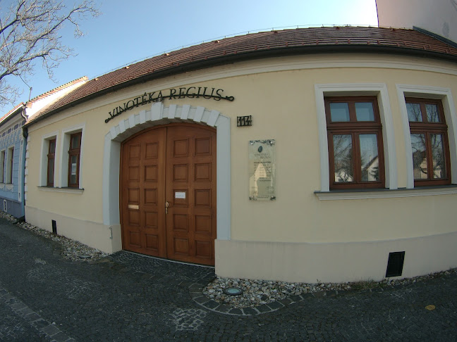 Opinii despre Vinotéka Regius în Bratislava - Gastronómia a pohostinstvo