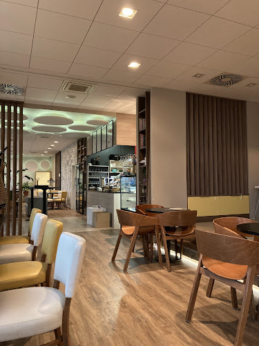 Comentarii opinii despre Monsters Cafe and Bar