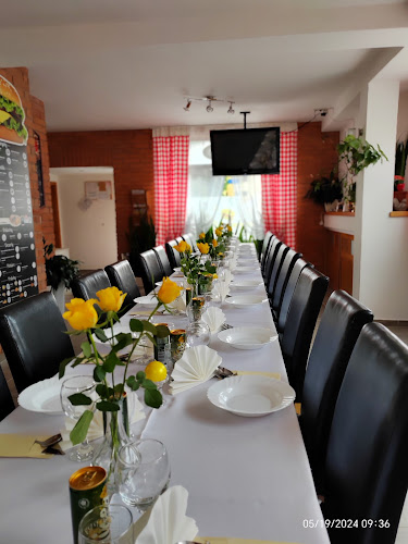 RIVERSIDE Café & Restaurant - Gastronómia a pohostinstvo