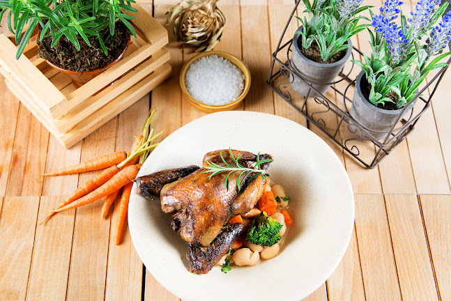 SHARKAM B&B CATERING s.r.o.