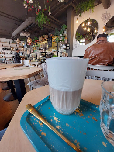 Opinii despre Talks kaviaren în Staré Mesto - Gastronómia a pohostinstvo