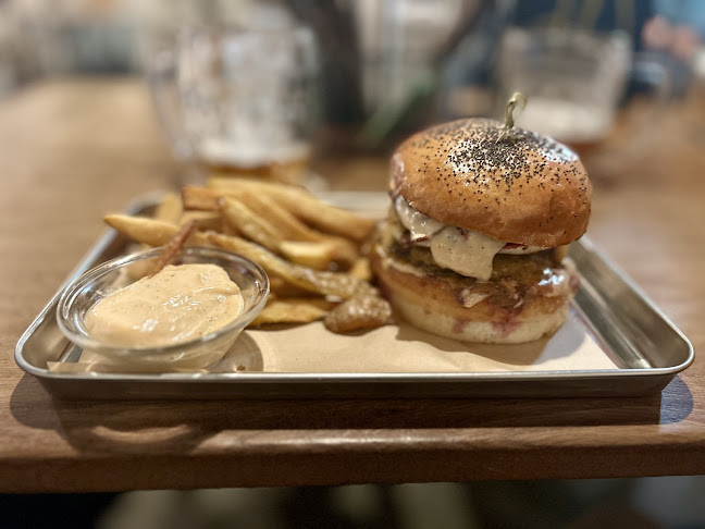 Bistro-Bar-Marina - Gastronómia a pohostinstvo