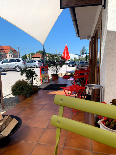 Opinii despre En Bloc Café în Horné Ozorovce - Gastronómia a pohostinstvo