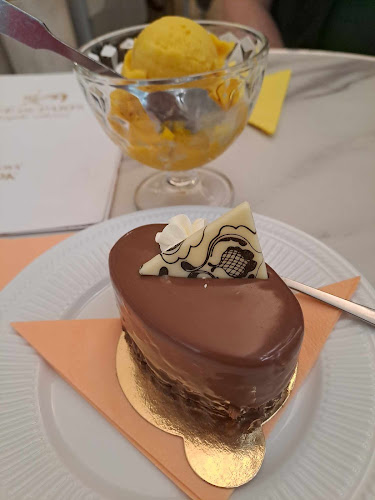 Café de Paris - Gastronómia a pohostinstvo